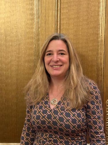 Dr Victoria Newman profile